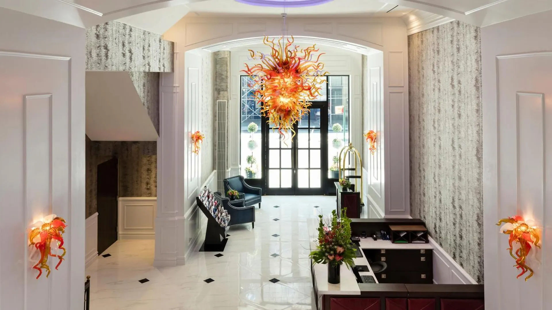 4 Family-Friendly Hotels Near Fifth Avenue Worth Booking