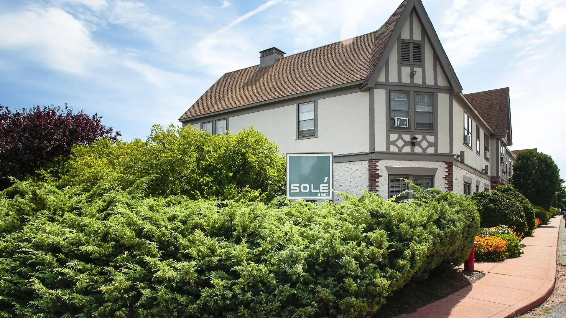 4 Romantic Hotels Near Hither Woods Preserve Worth Booking