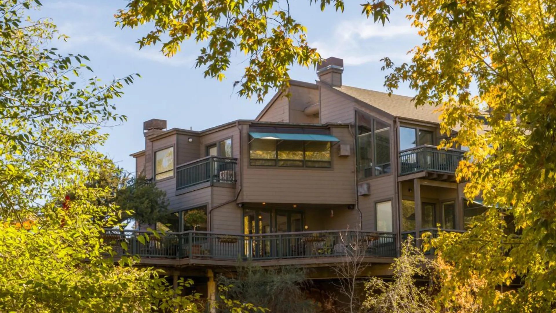 5 Top-Rated 3-Star Hotels Close to Red Rock State Park
