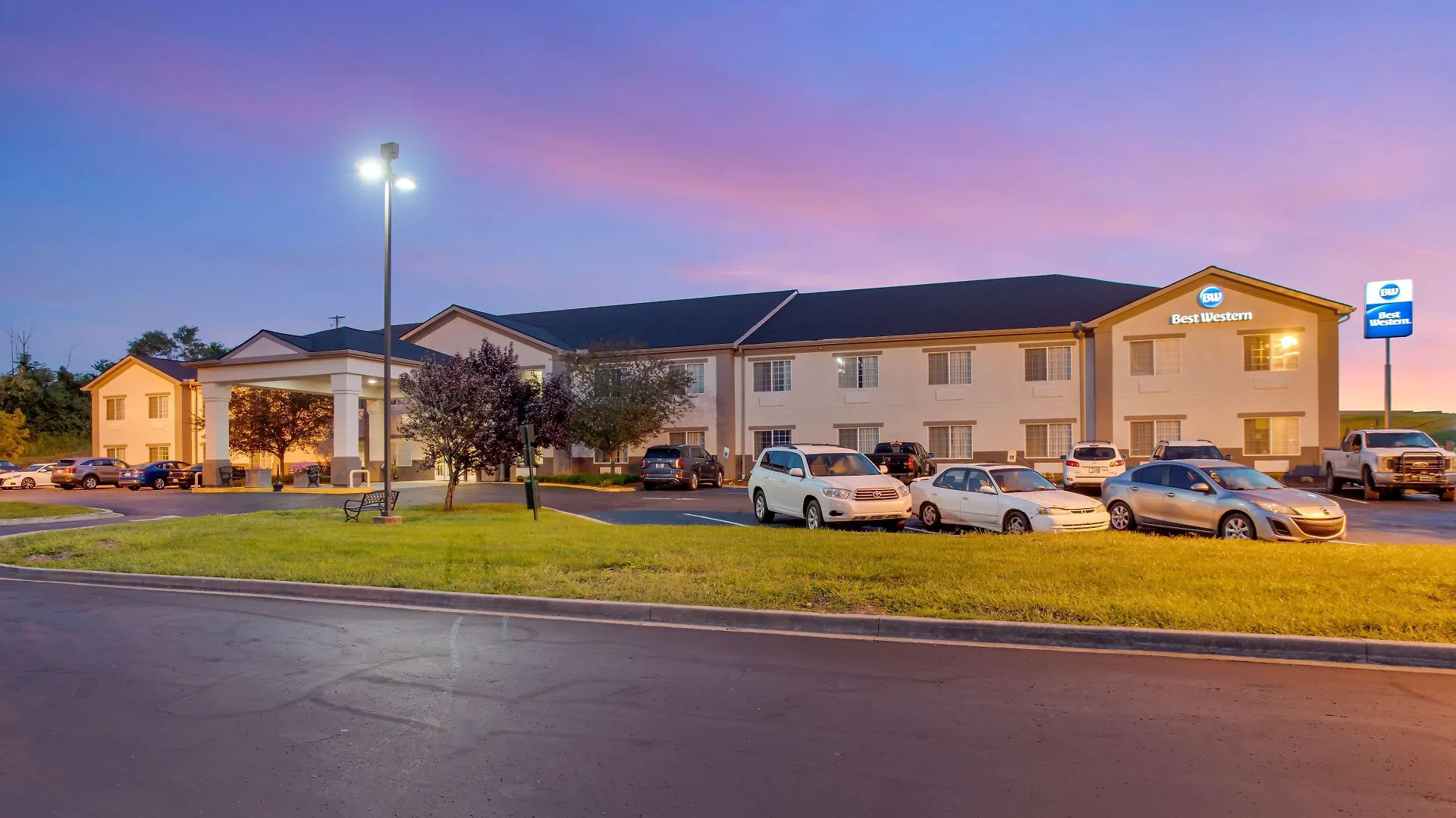 Staying In Kentucky: 5 Best Western Hotels Compared
