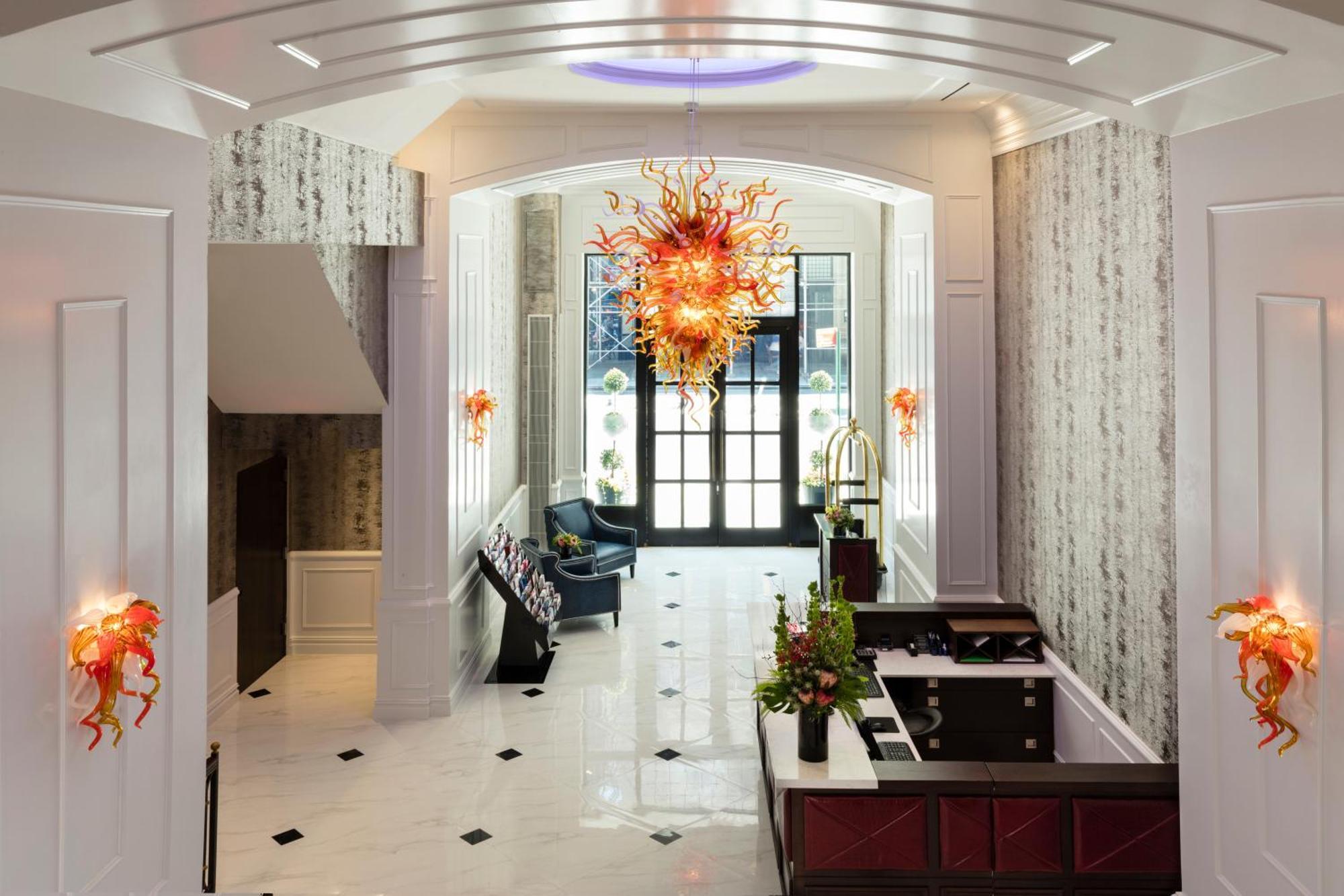 4 Family-Friendly Hotels Near Fifth Avenue Worth Booking