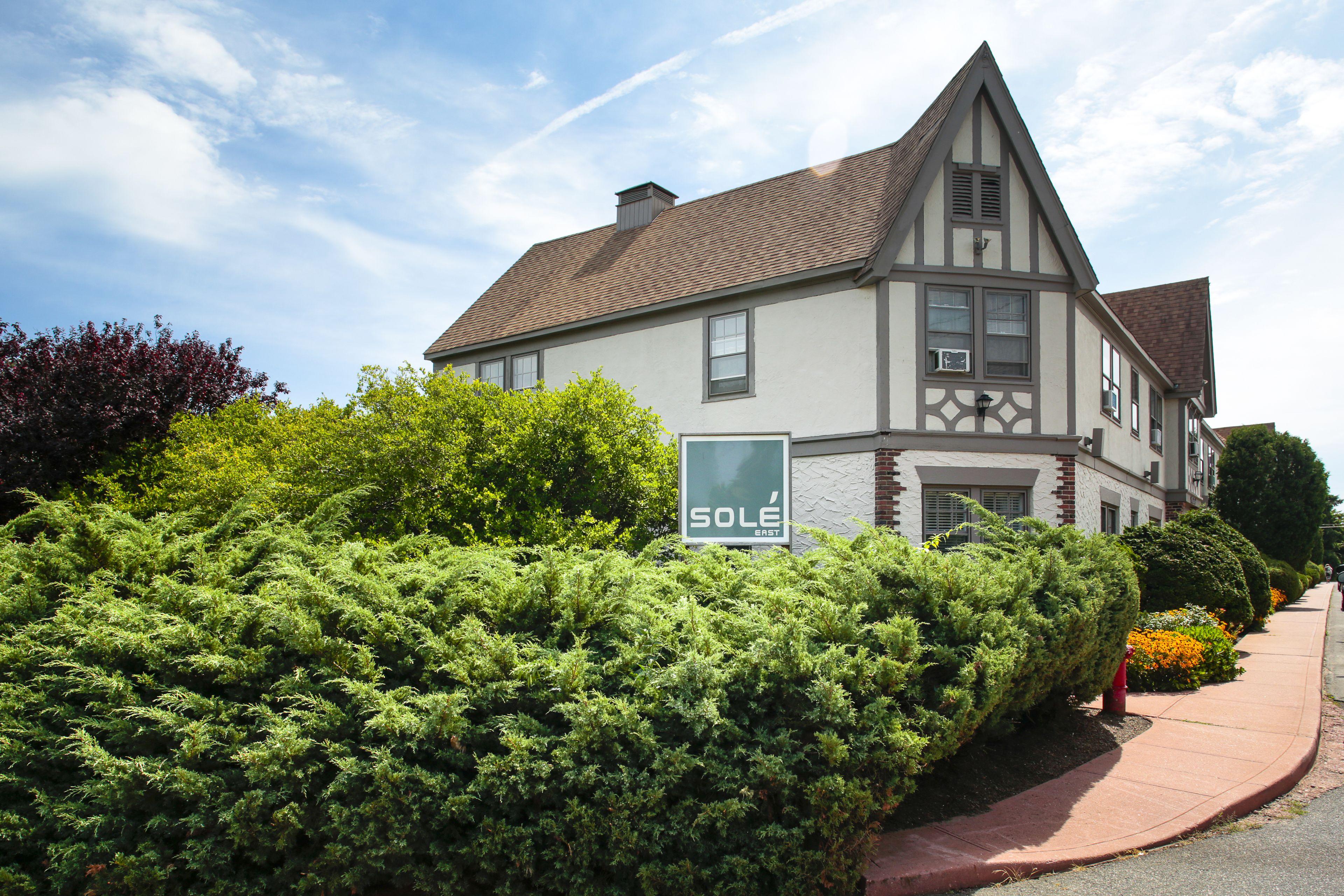 4 Romantic Hotels Near Hither Woods Preserve Worth Booking