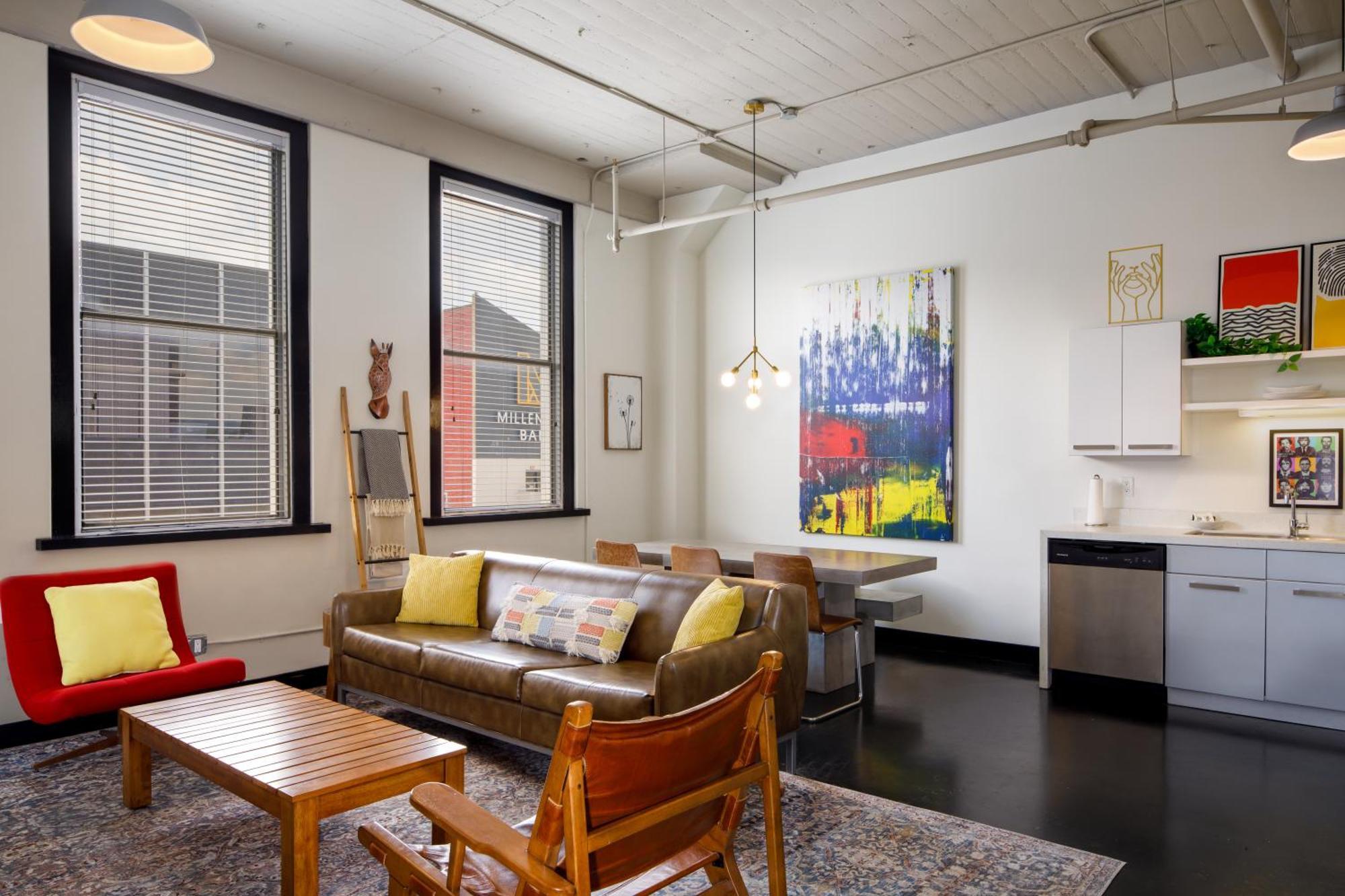 4 Family Hotels Close to Bluff View Art District, Chattanooga